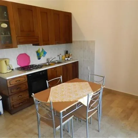 Apartment Lana Pula