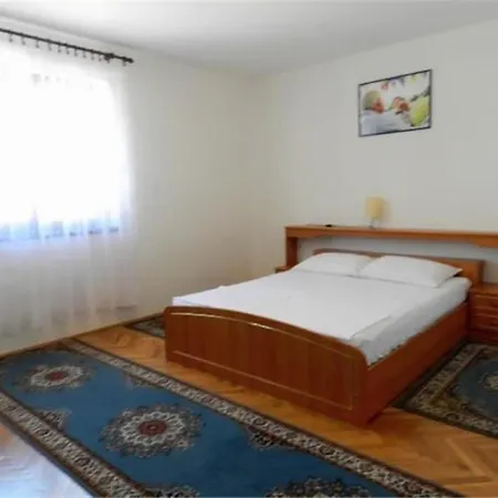 Apartment Lana